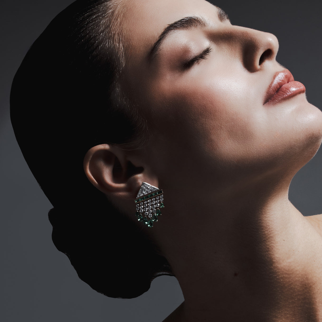 Emerald Meduse Earrings - Jahel Joaillier